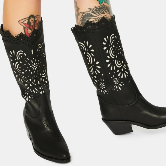 👣WIDOW🐇 Lasercut Cowboy Boots follow the rabbit footwear - Picture 7 of 16